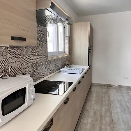 F6 1, Private One Small Double Bed Shared Bathroom In Shared Flat Séjour chez l'habitant Msida