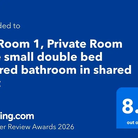 F6 1, Private One Small Double Bed Shared Bathroom In Shared Flat Privat bolig