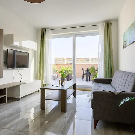 F6 1, Private One Small Double Bed Shared Bathroom In Shared Flat Séjour chez l'habitant *