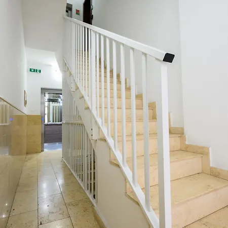 Séjour chez l'habitant F6 1, Private One Small Double Bed Shared Bathroom In Shared Flat Msida
