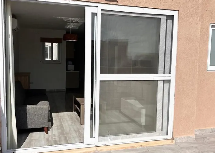 Pansiyon F6 1, Private One Small Double Bed Shared Bathroom In Shared Flat *