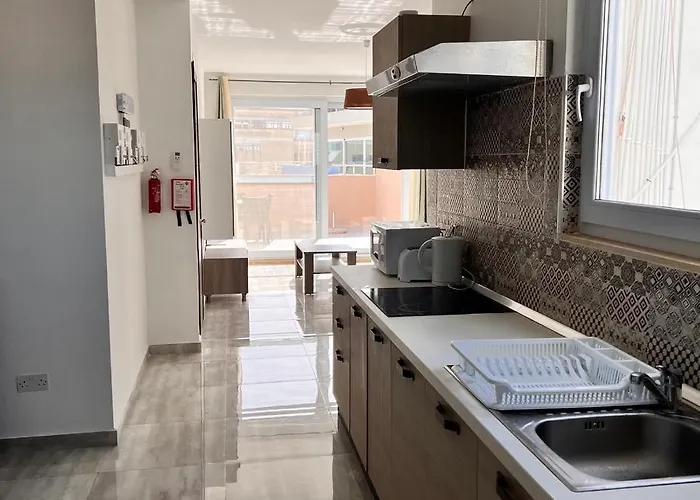 Privatunterkunft F6 1, Private One Small Double Bed Shared Bathroom In Shared Flat Msida