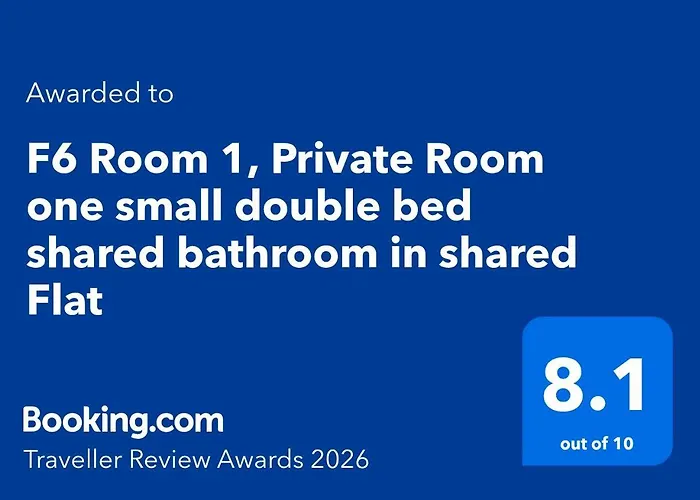 F6 1, Private One Small Double Bed Shared Bathroom In Shared Flat Habitación en casa particular